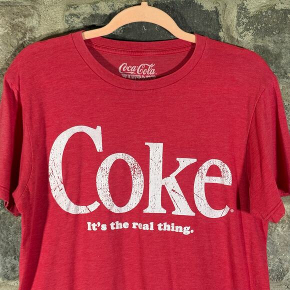 Coca-Cola Vintage Coke Tee M Red Graphic‎ Shirt Soft Retro “It’s the Real Thing” - Picture 2 of 10